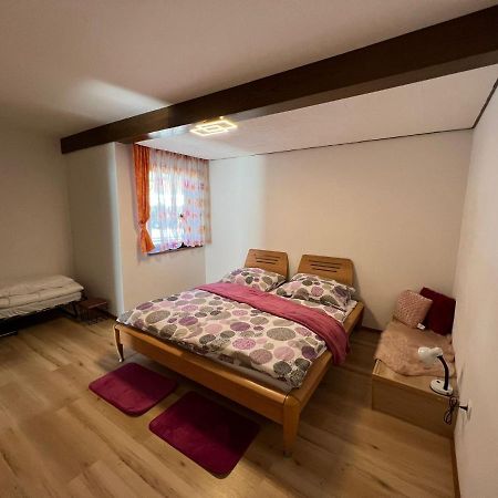 Sandys Ferienwohnung Im Gruenen Niederdorf  Esterno foto
