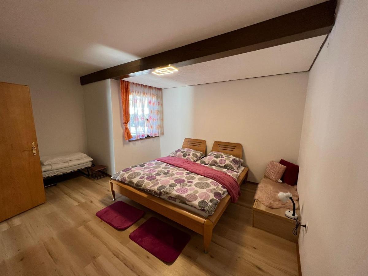 Sandys Ferienwohnung Im Gruenen Niederdorf  Esterno foto